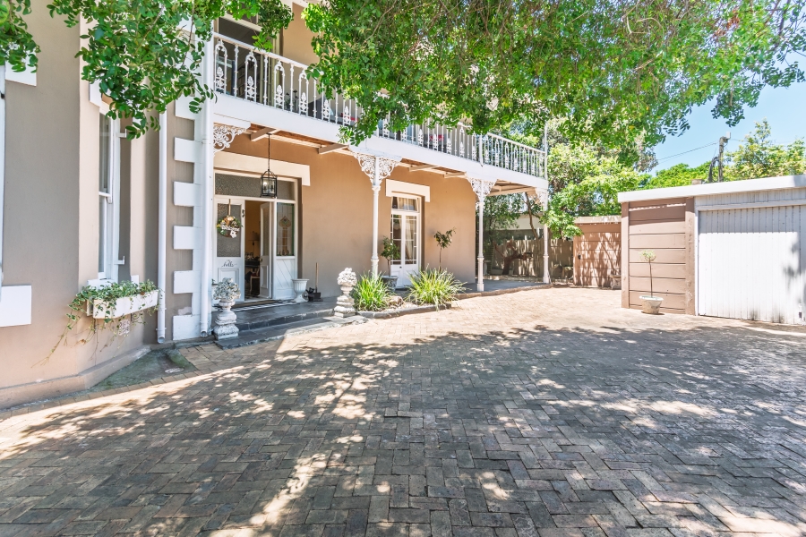 4 Bedroom Property for Sale in Claremont Western Cape